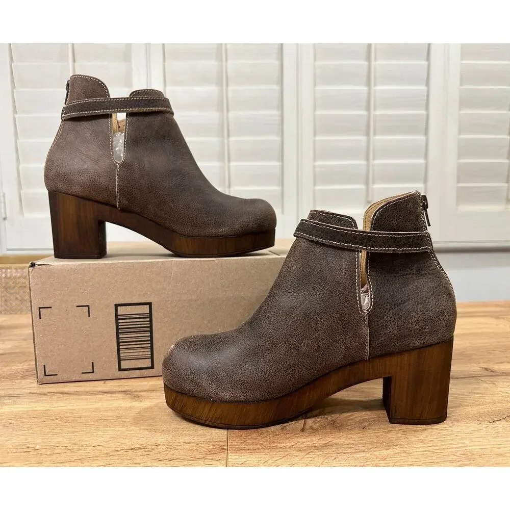 Californians Jordyn Wedge Boots Dark Brown Leather Size 10 NWOB Versatile Comfy